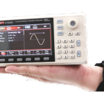 فانکشن ژنراتور UNI-T UTG962E